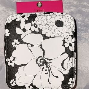 Trina Turk tech organizer BNWT